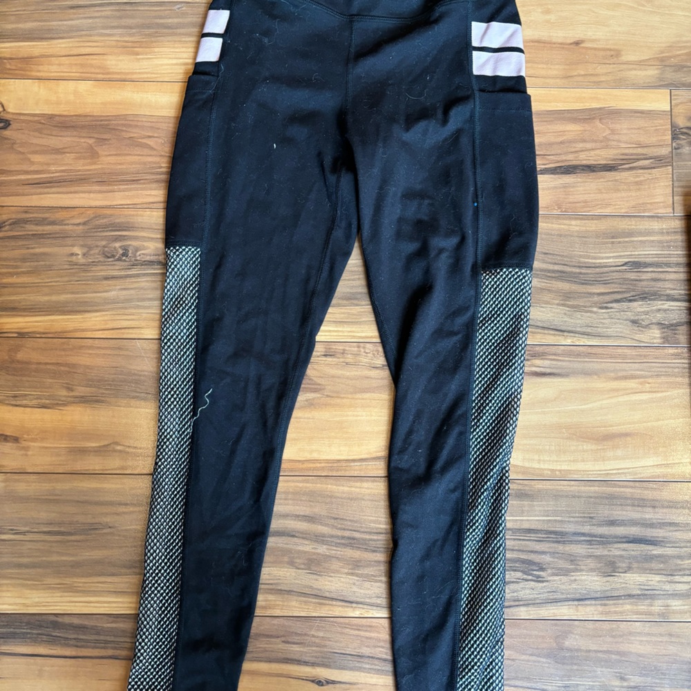 size small - Picture 2 of 2